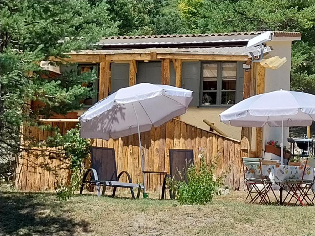 Petit Studio Dans La Prairie Saint-Auban  Buitenkant foto
